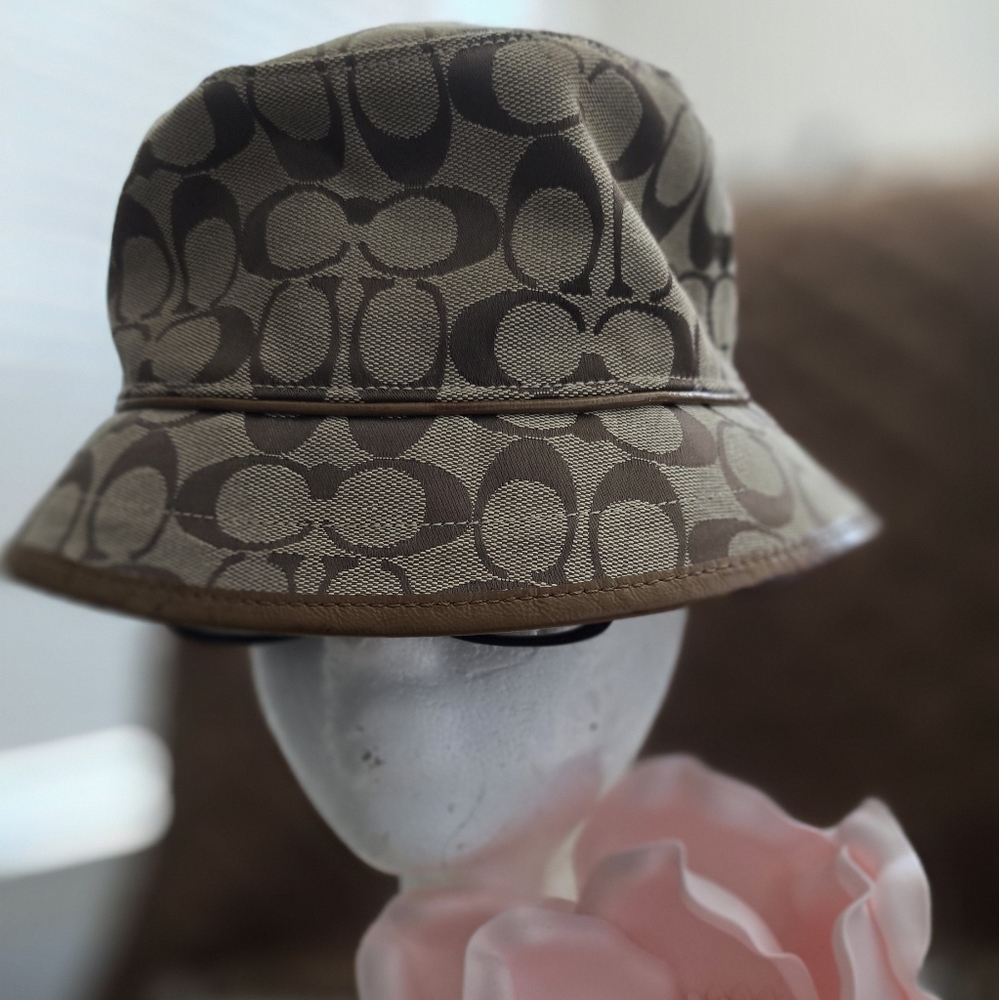 Coach Signature Bucket Hat